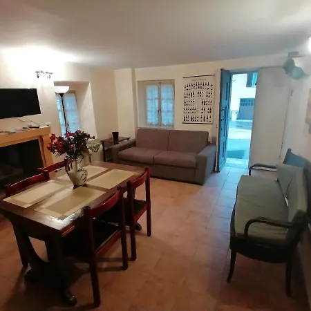 דירה La Casa Sotto La Torre *